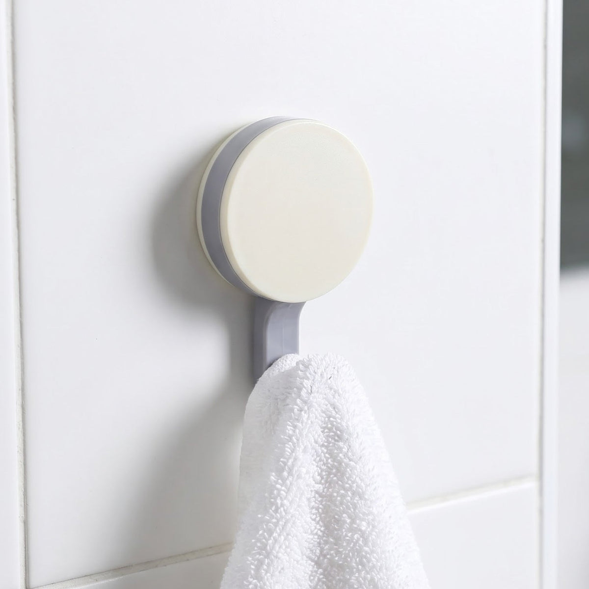 Round self adhesive wall hook close view