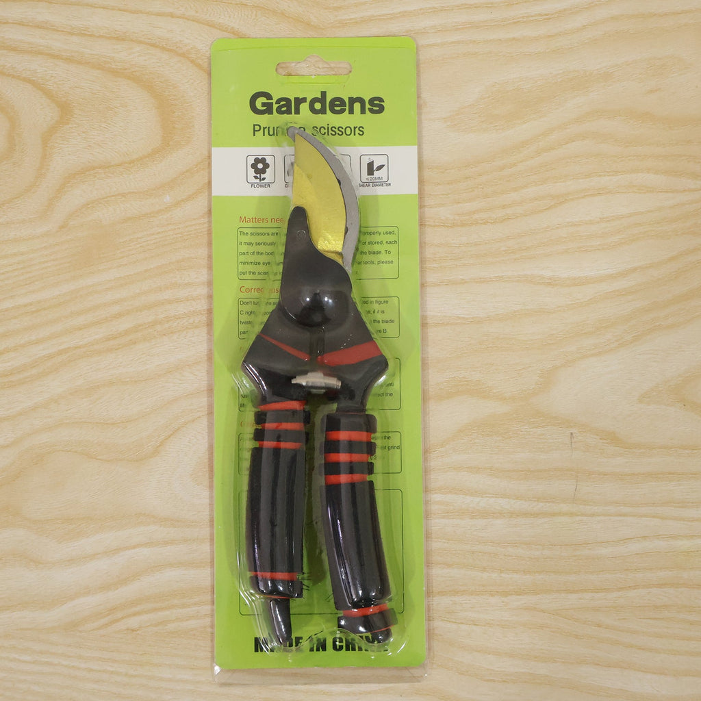 Garden pruning shears live product photo